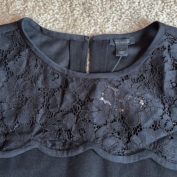Ann Taylor blouse top lace detail short scallop sleeve black top size large - Picture 3 of 6